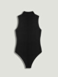 Nocturne Transparan Detaylı Degaje Yaka Body