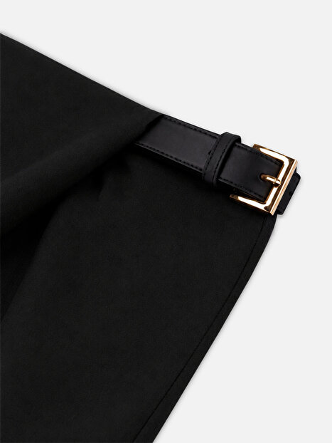 Asimetrik Pile Detaylı Pantolon