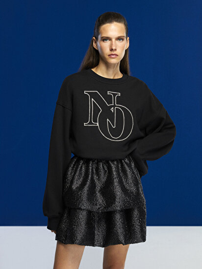 Taş Detaylı Nakışlı Sweatshirt