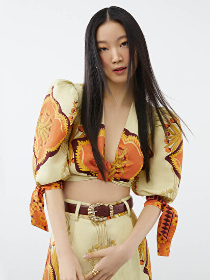 Desenli Büzgü Detaylı Crop Top