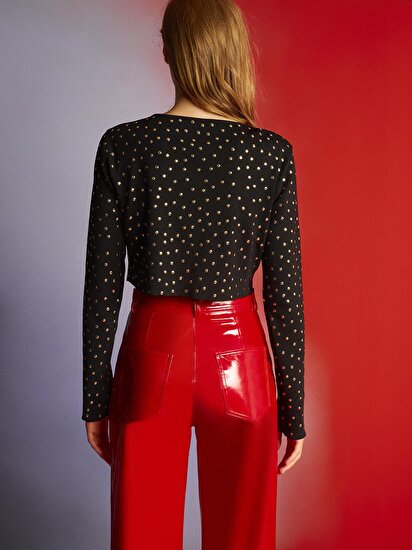 Zımba Detaylı Triko Crop Top