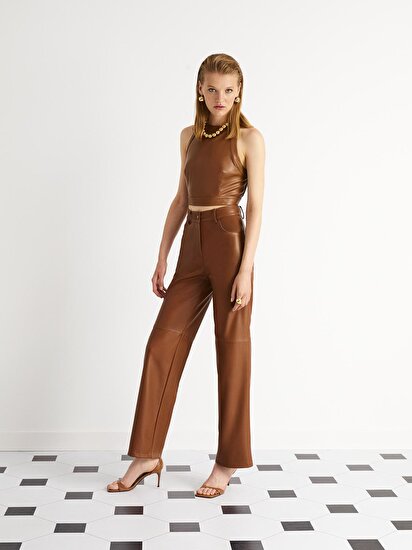 Halter Yaka Crop Top