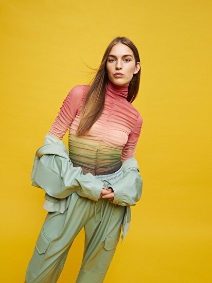 Drape Detaylı Tül Bluz