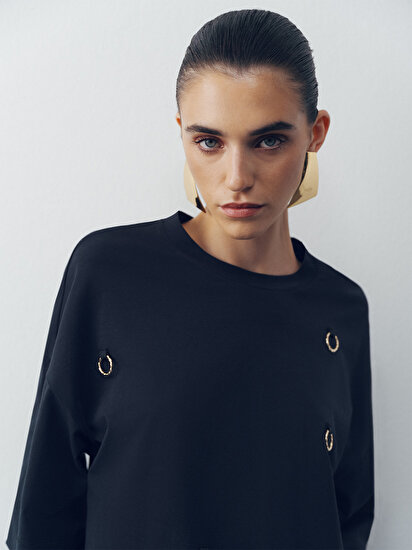 Halka Aksesuar Detaylı Oversize T-shirt