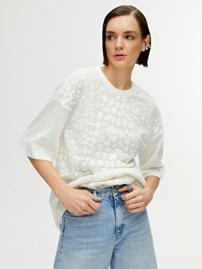 Kabartma Desenli T-Shirt