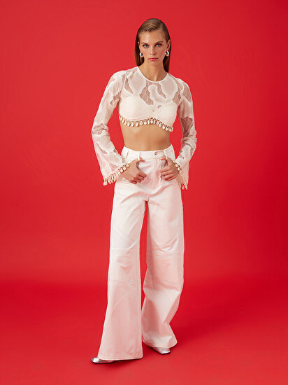 Deniz Kabuğu Aksesuarlı Crop Top