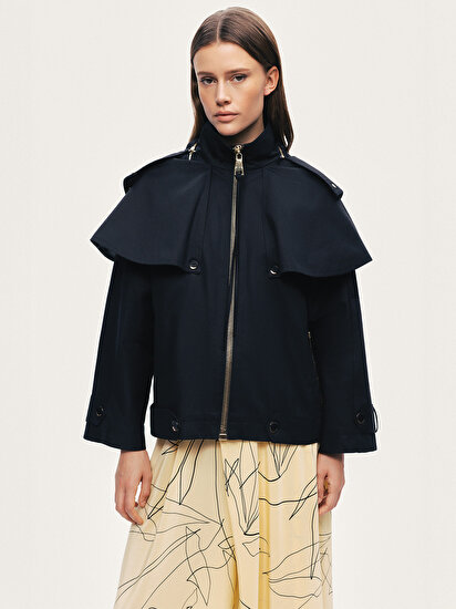 Pelerin Detaylı Kapüşonlu Trençkot