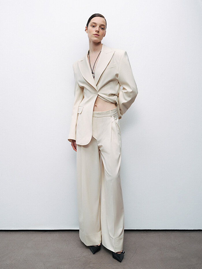 Nocturne Asimetrik Pat Detaylı Pantolon