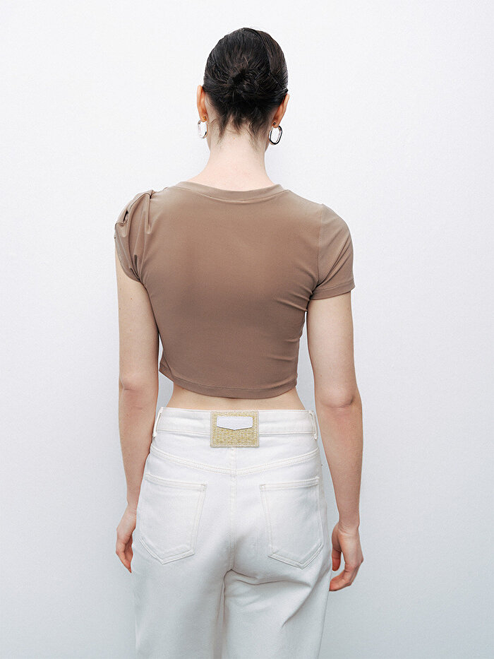 Nocturne Burgu Detaylı Crop Top