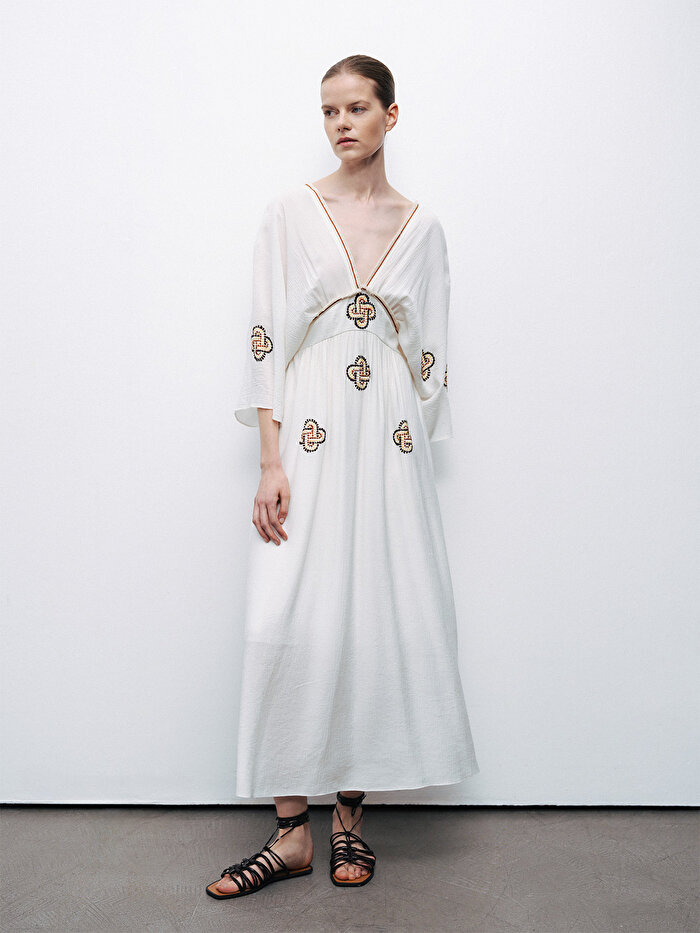 Nocturne Nakış Detaylı Maxi Elbise