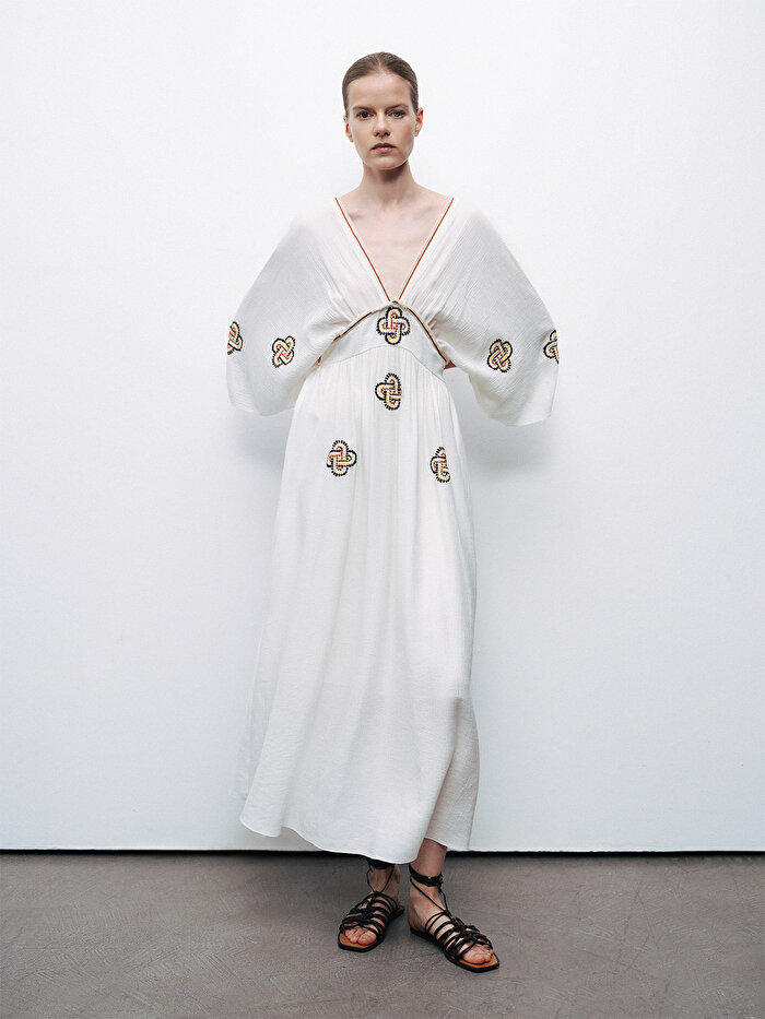 Nocturne Nakış Detaylı Maxi Elbise