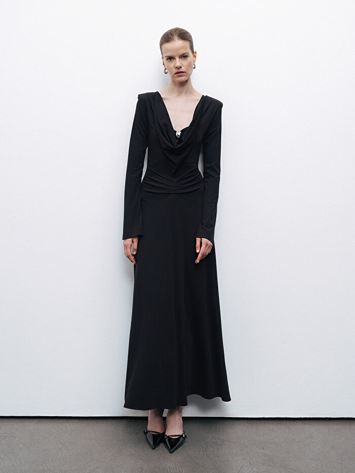 Nocturne Vatkalı Aksesuar Detaylı Maxi Elbise