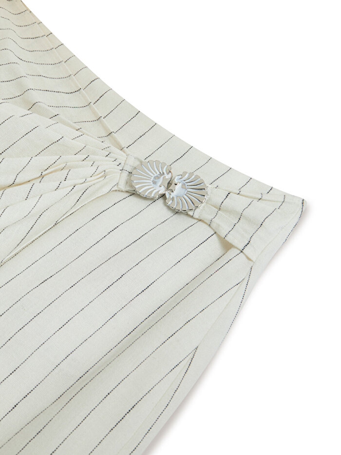 Nocturne Metal Aksesuarlı Çizgili Keten Midi Etek