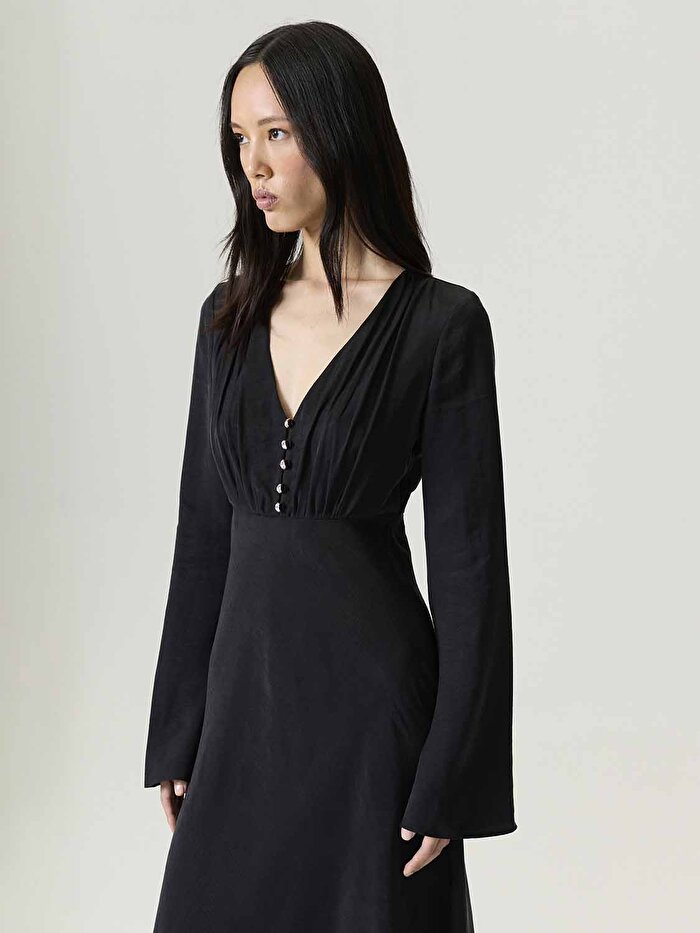 Nocturne Kristal Düğme Aksesuarlı Maxi Elbise