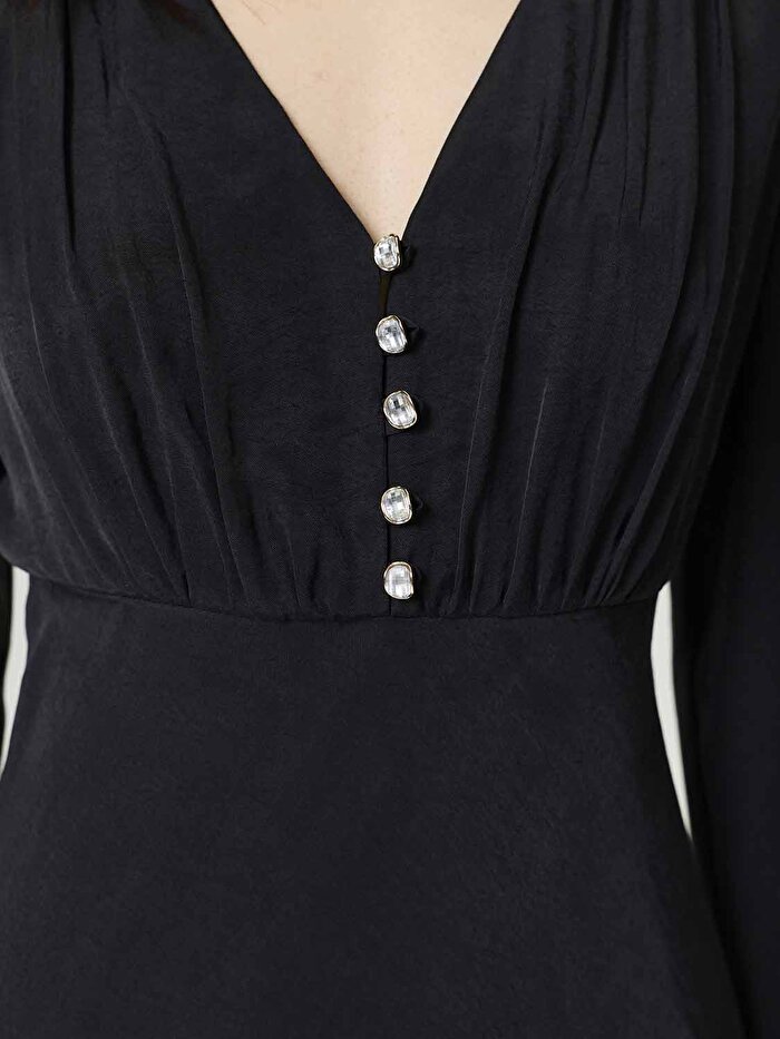 Nocturne Kristal Düğme Aksesuarlı Maxi Elbise