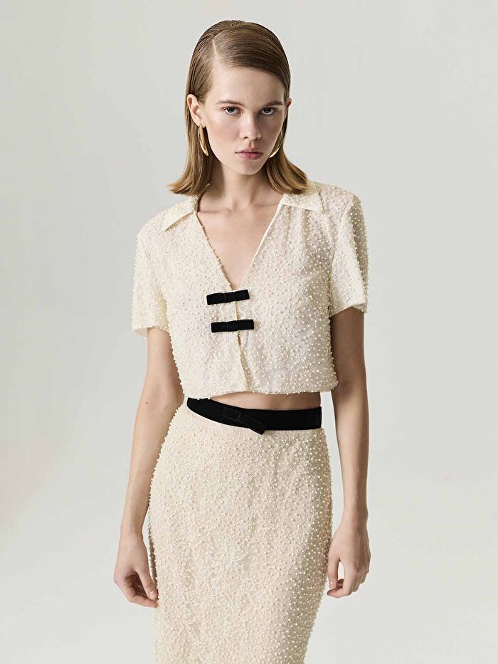 Nocturne İnci İşlemeli Fiyonk Detaylı Bluz