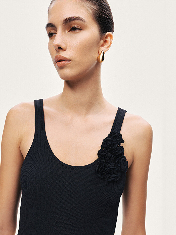 Nocturne Yaka Detaylı Askılı Triko