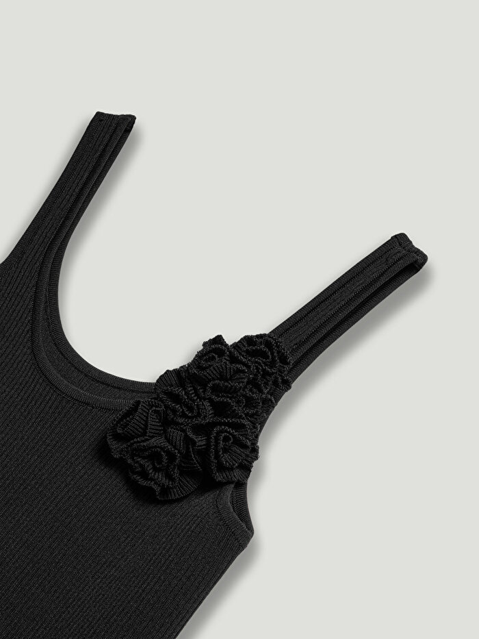 Nocturne Yaka Detaylı Askılı Triko