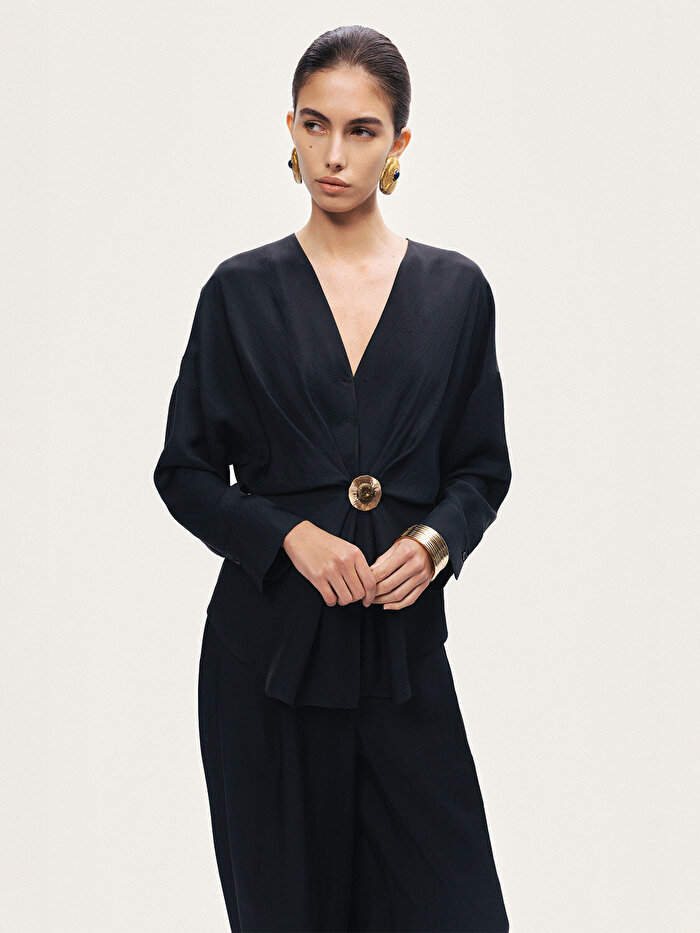 Nocturne Dökümlü Aksesuar Detaylı Gömlek