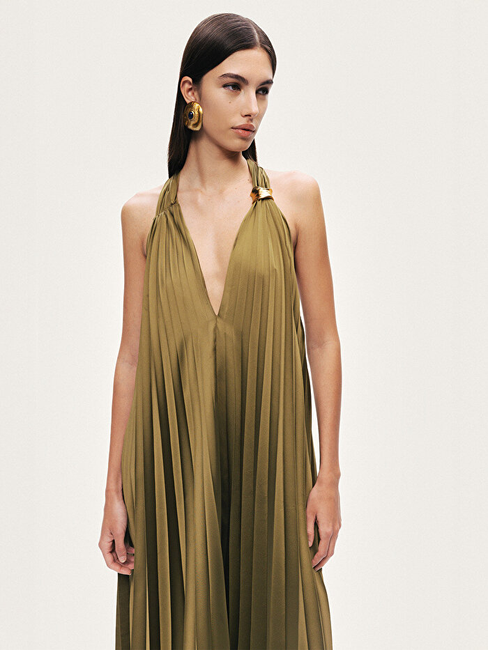 Nocturne Aksesuar Detaylı Pileli Maxi Elbise