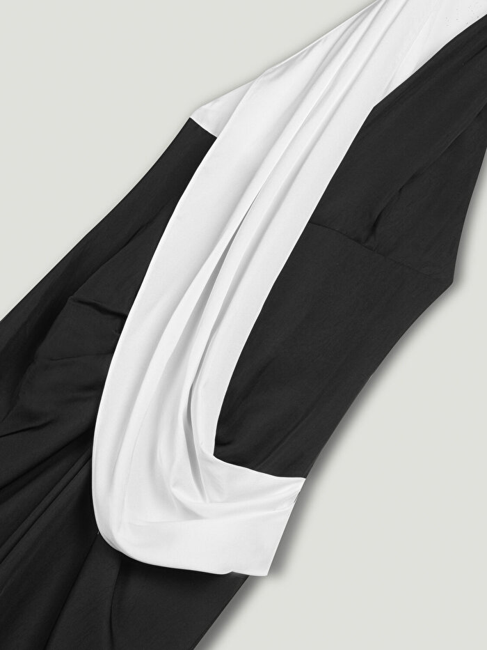 Nocturne Kontrast Detaylı Halter Yaka Maxi Elbise