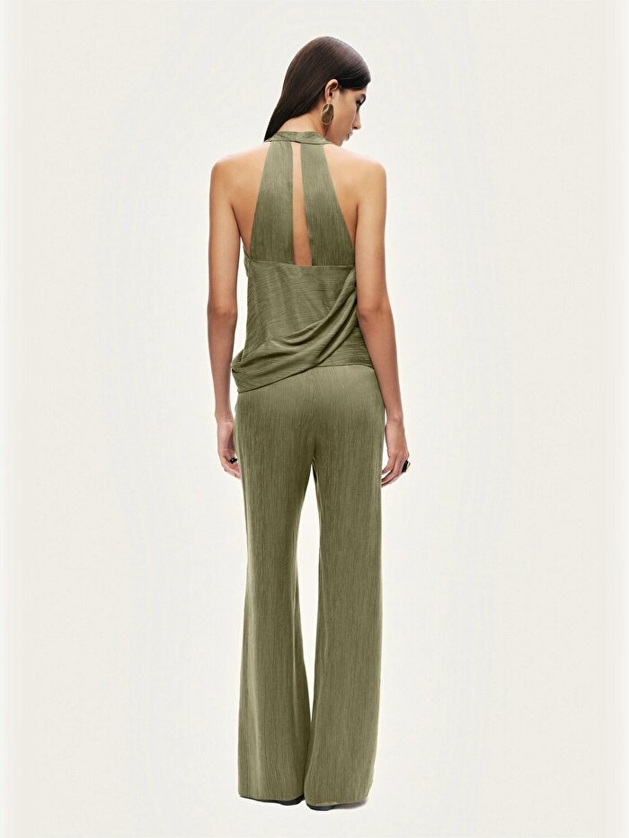 Nocturne Aksesuar Detaylı Halter Yaka Bluz