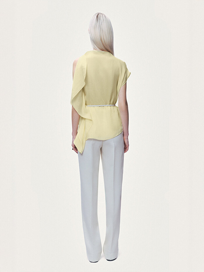 Nocturne Kemer Detaylı Asimetrik Bluz