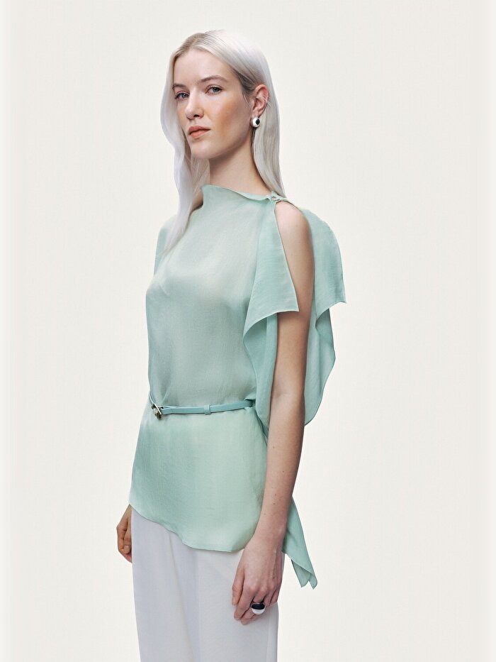 Nocturne Kemer Detaylı Asimetrik Bluz