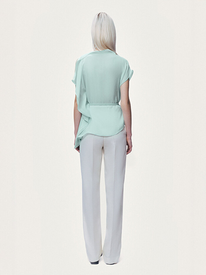 Nocturne Kemer Detaylı Asimetrik Bluz