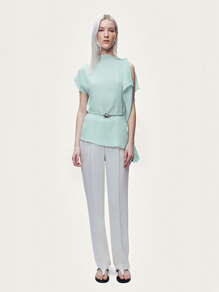 Nocturne Kemer Detaylı Asimetrik Bluz