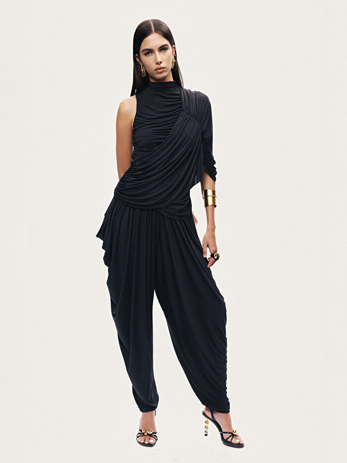 Nocturne Asimetrik Kol Detaylı Drapeli Bluz