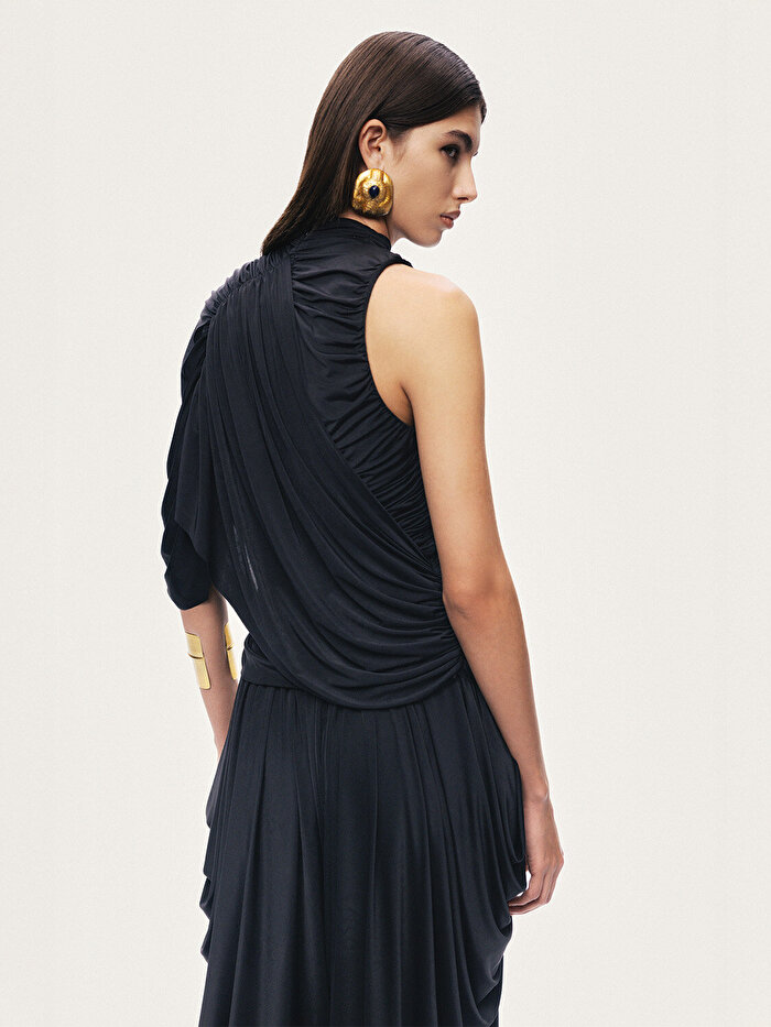 Nocturne Asimetrik Kol Detaylı Drapeli Bluz