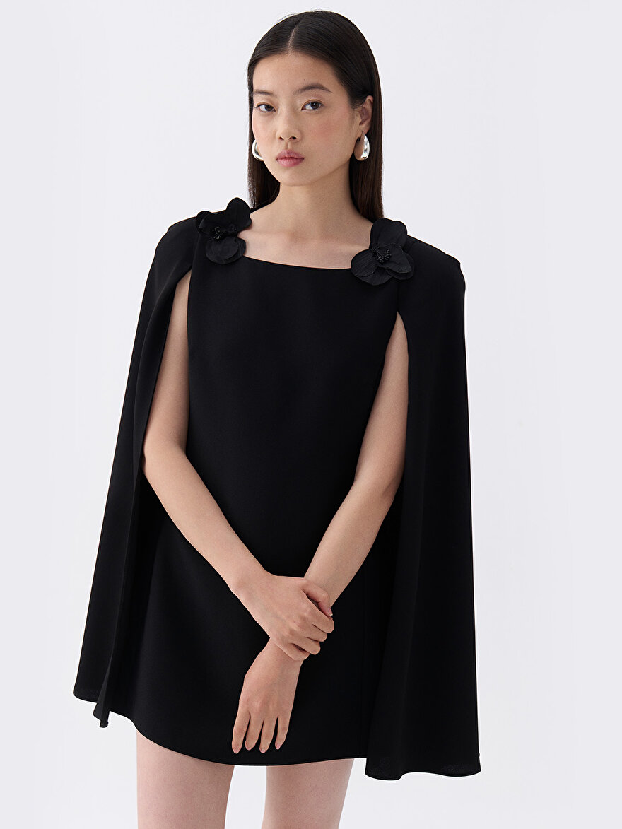 Nocturne Pelerin Kol Mini Elbise