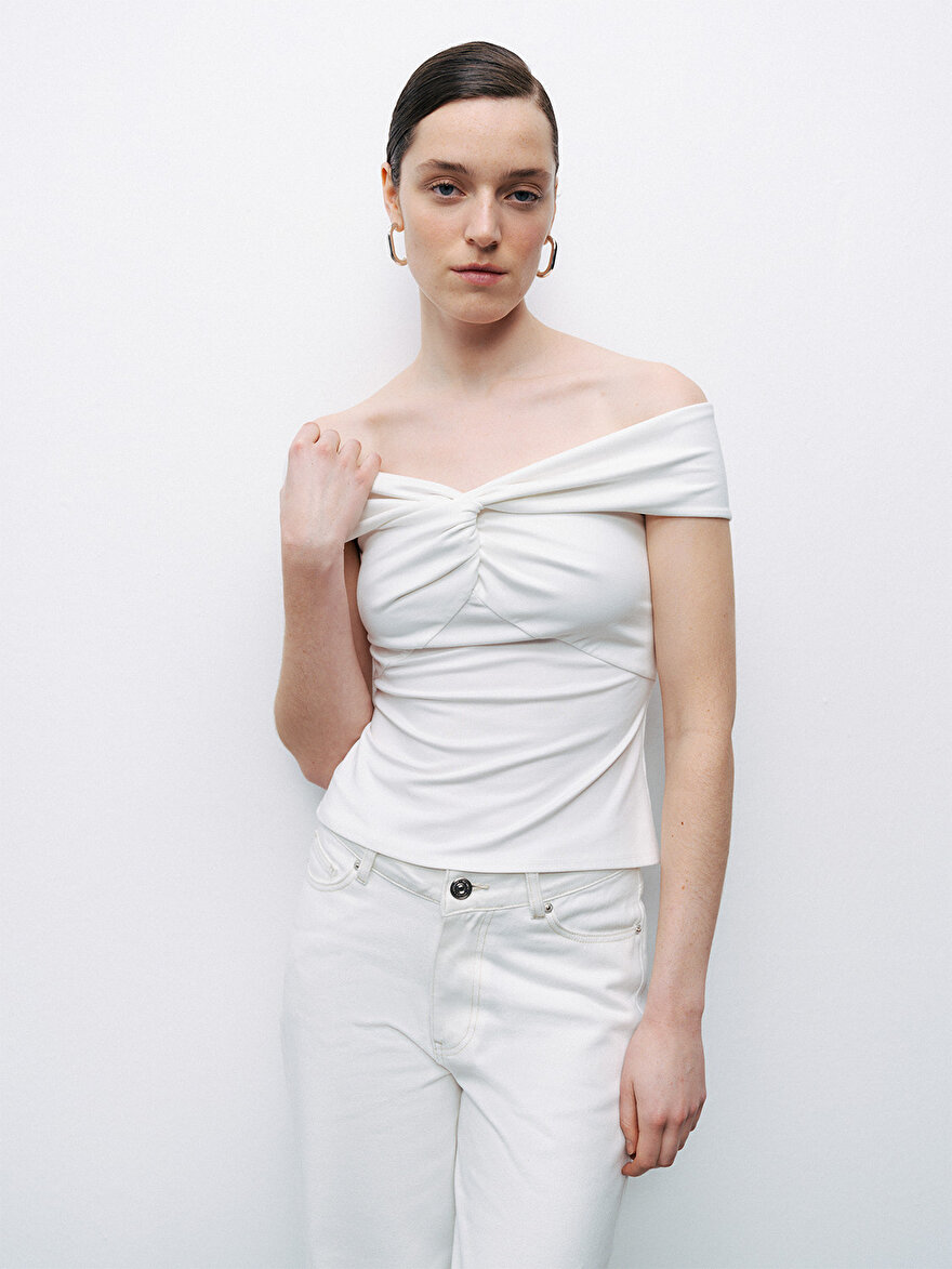 Nocturne Burgu Detaylı Bluz