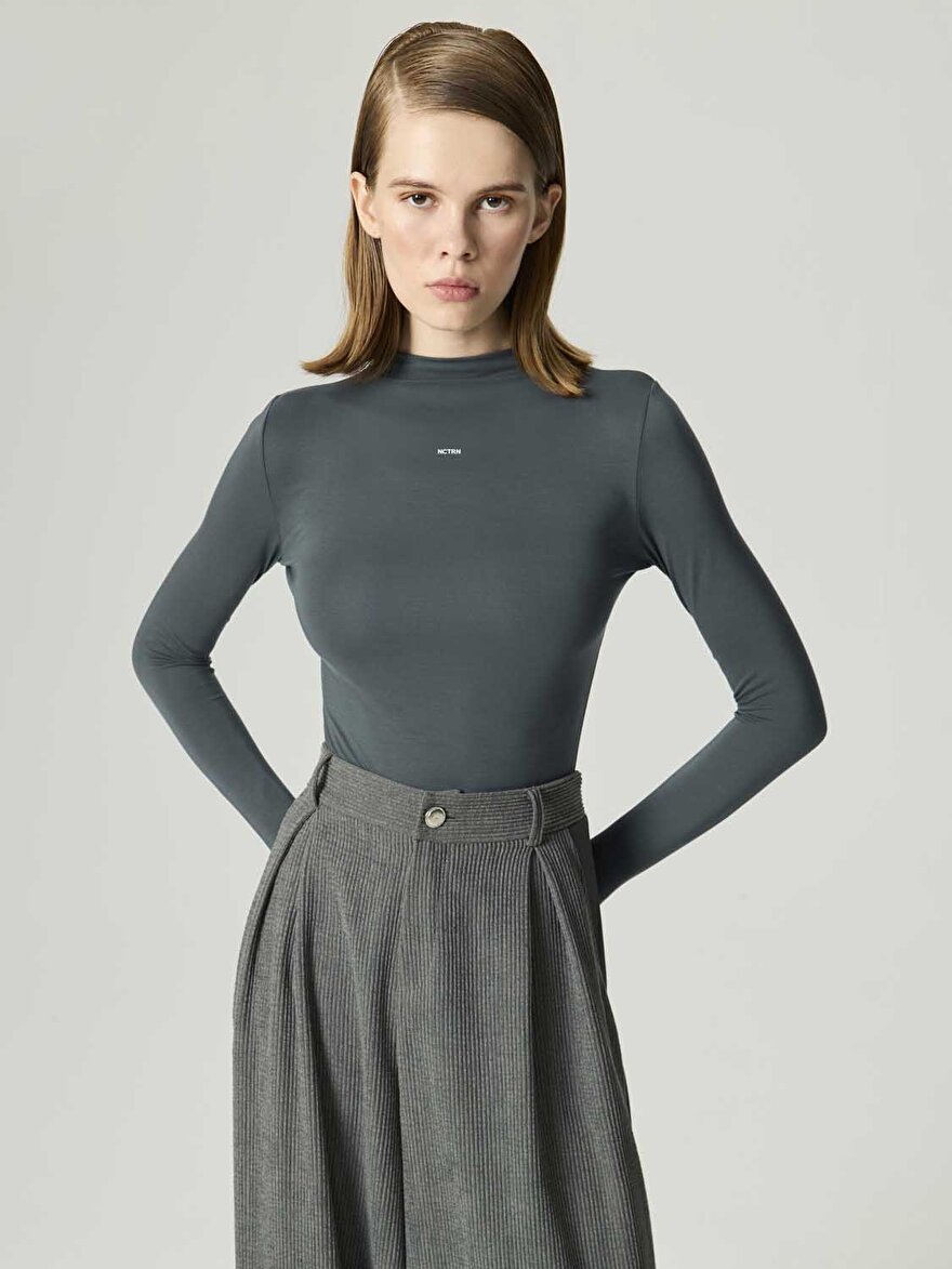 Nocturne Dik Yaka Logolu Body