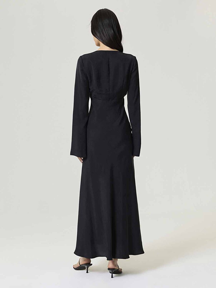 Nocturne Kristal Düğme Aksesuarlı Maxi Elbise