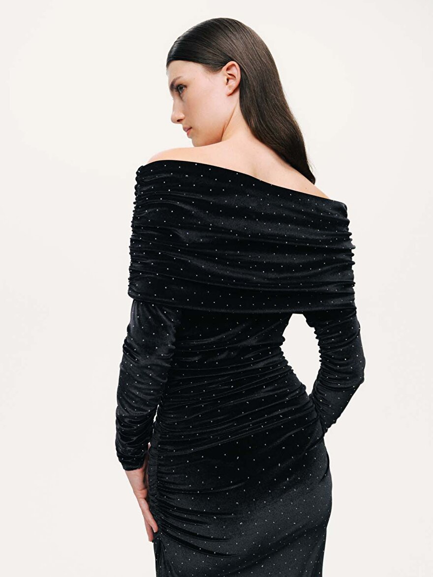 Nocturne Katlı Düz Yaka Maxi Elbise