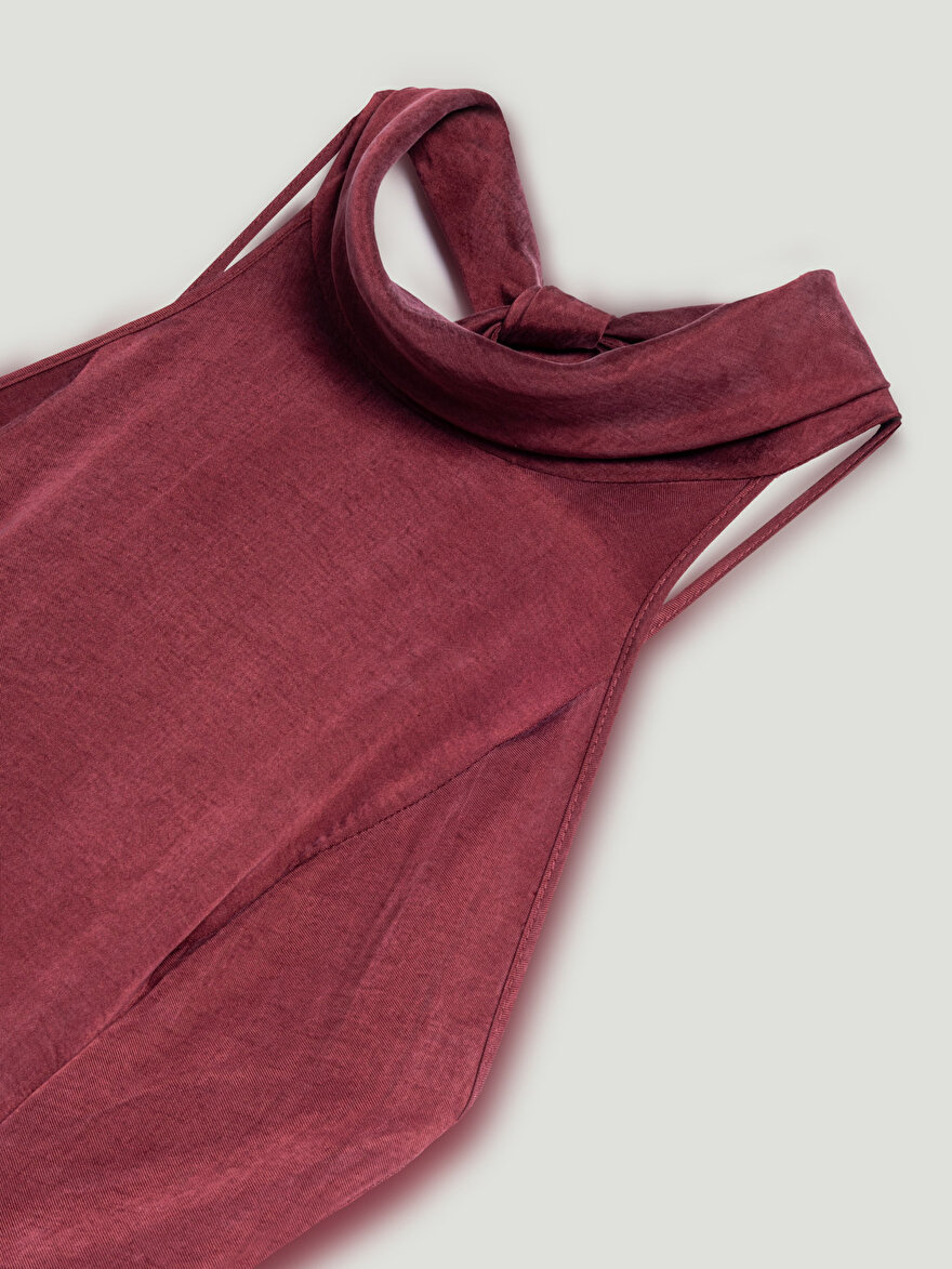 Nocturne Halter Yaka Sırt Detaylı Maxi Elbise