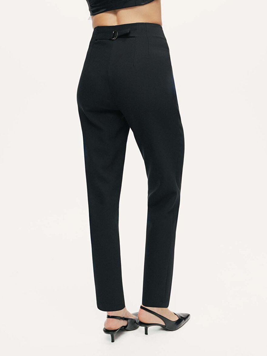 Nocturne Arkası Kemer Detaylı Pantolon