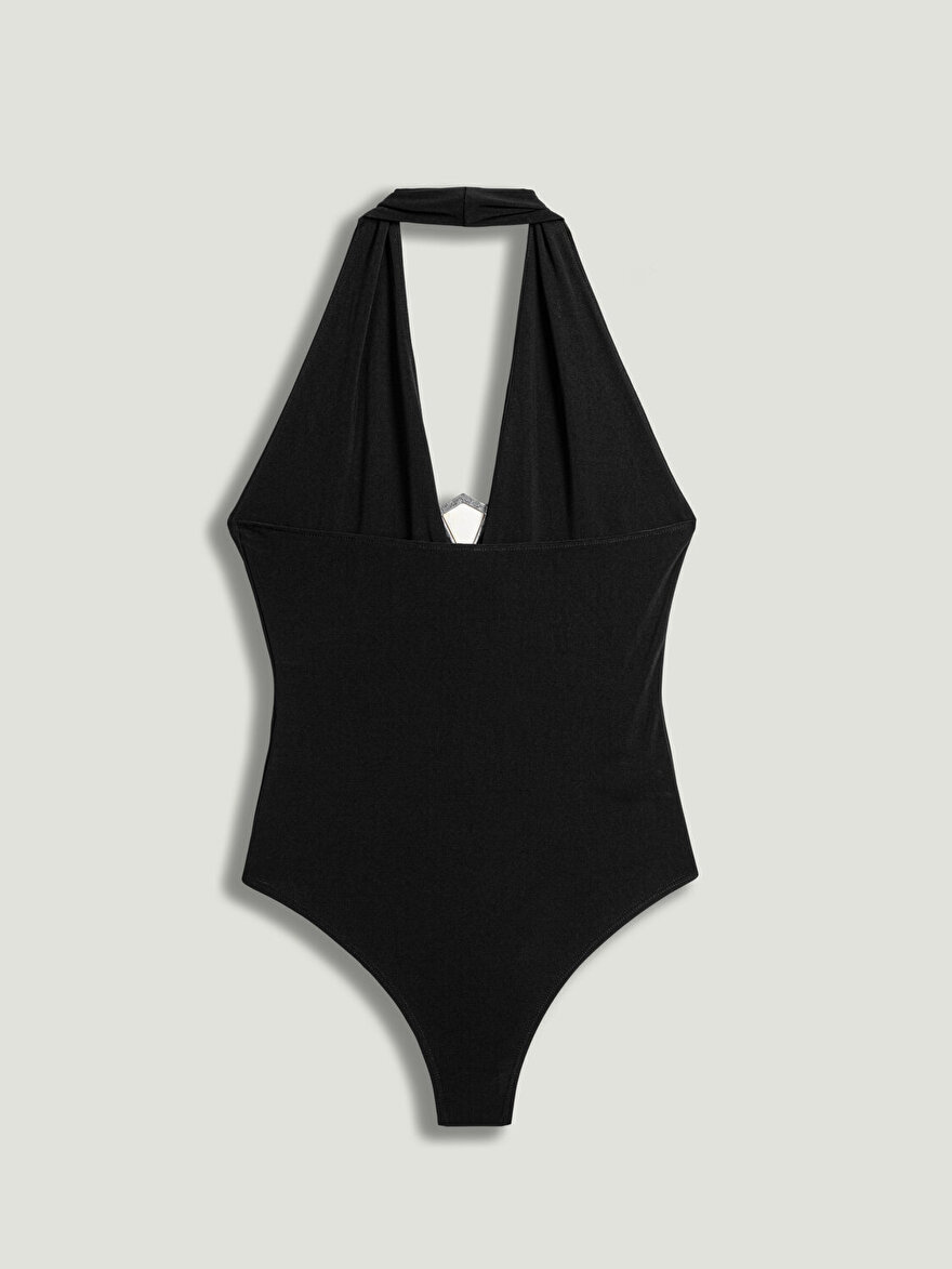 Nocturne Aksesuarlı Halter Yaka Body