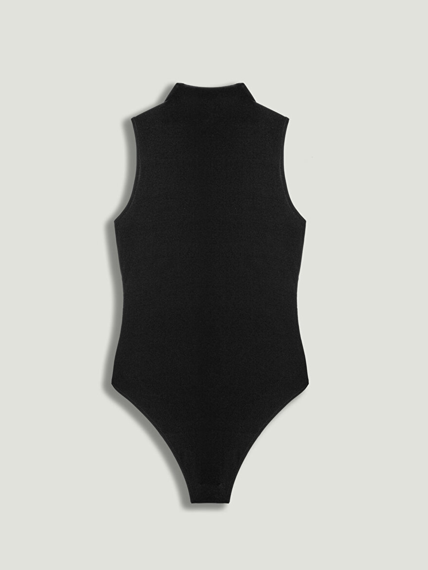 Nocturne Transparan Detaylı Degaje Yaka Body