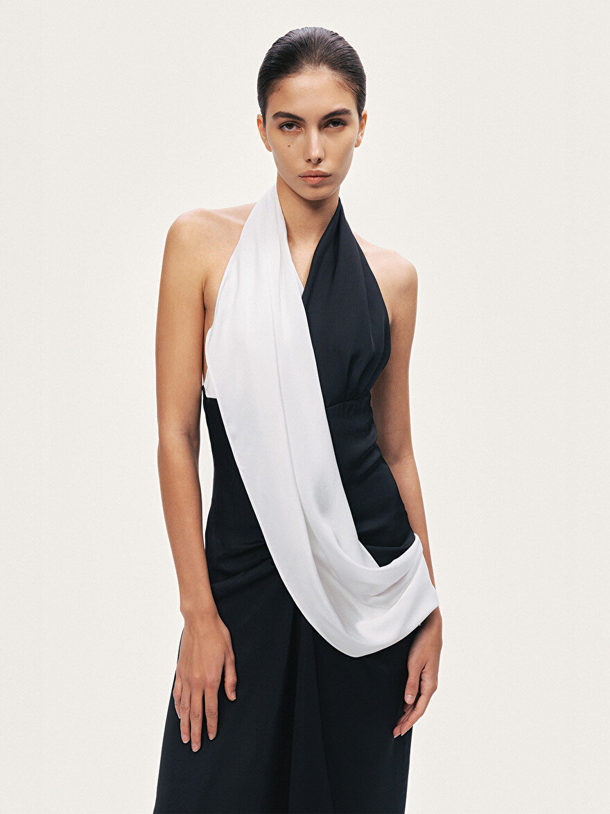 Nocturne Kontrast Detaylı Halter Yaka Maxi Elbise