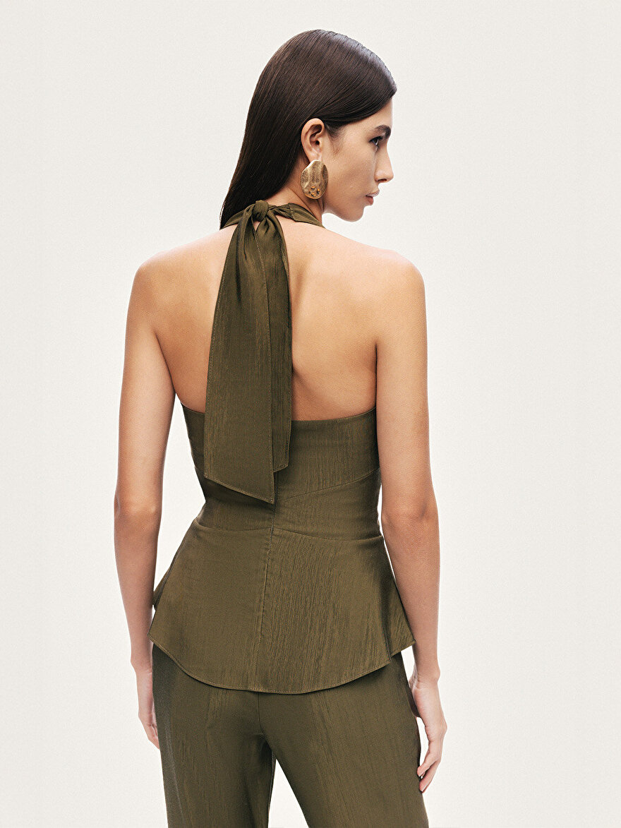 Nocturne Boyundan Bağlamalı Aksesuar Detaylı Bluz