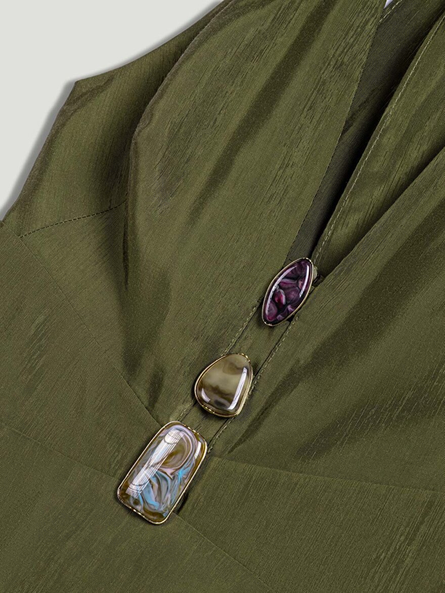 Nocturne Boyundan Bağlamalı Aksesuar Detaylı Bluz