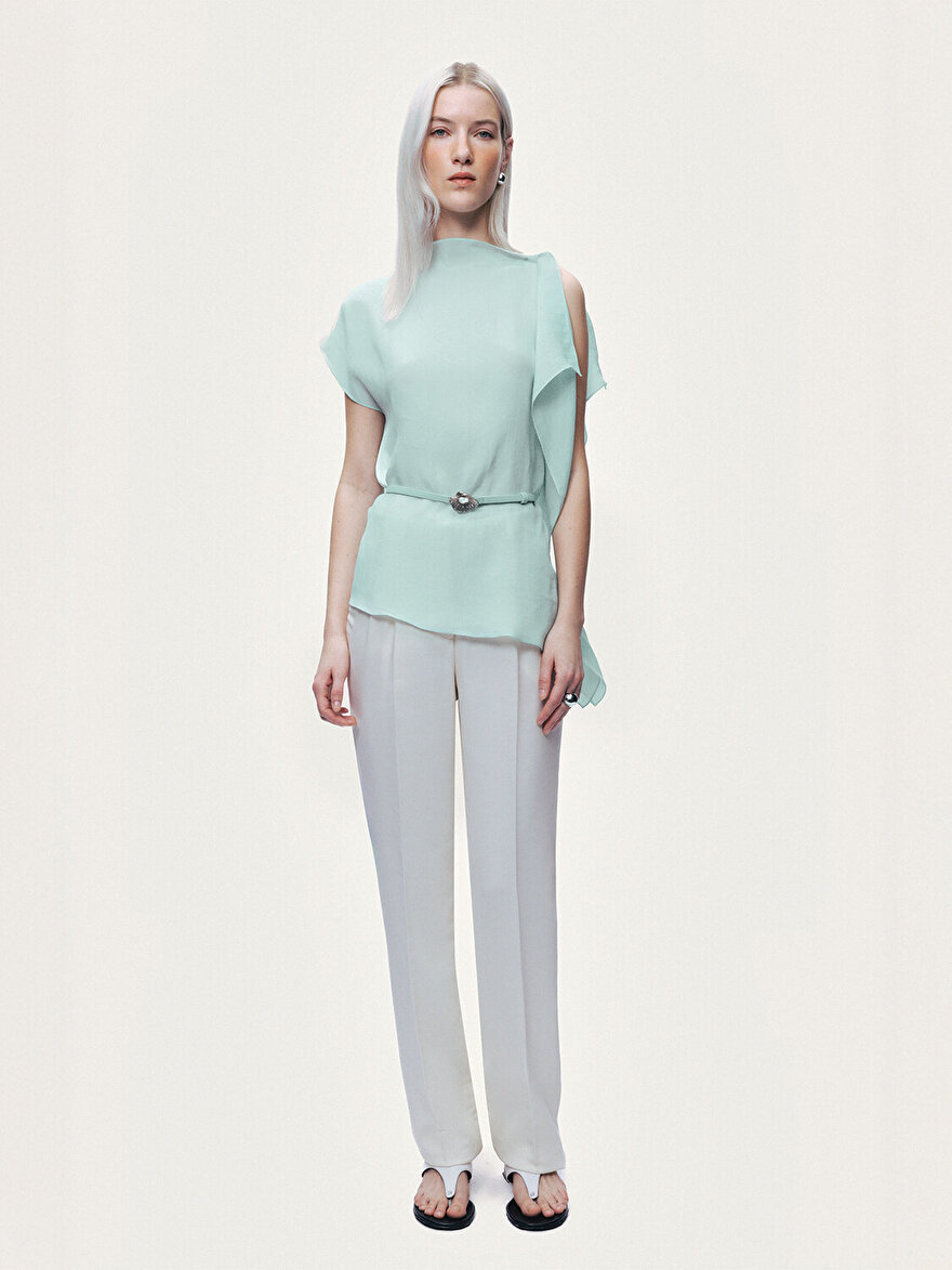 Nocturne Kemer Detaylı Asimetrik Bluz