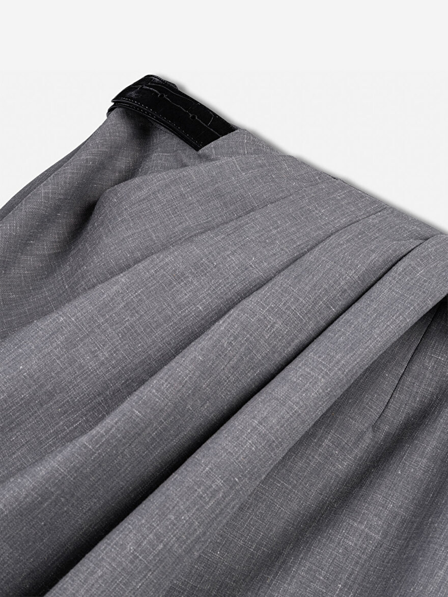 Nocturne Asimetrik Pile Detaylı Pantolon
